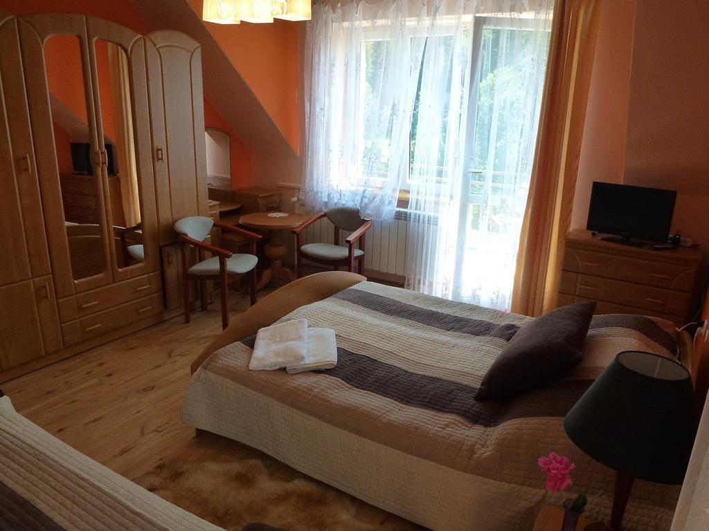 Pokoje Goscinne Vida Krynica Zdroj Oda fotoğraf